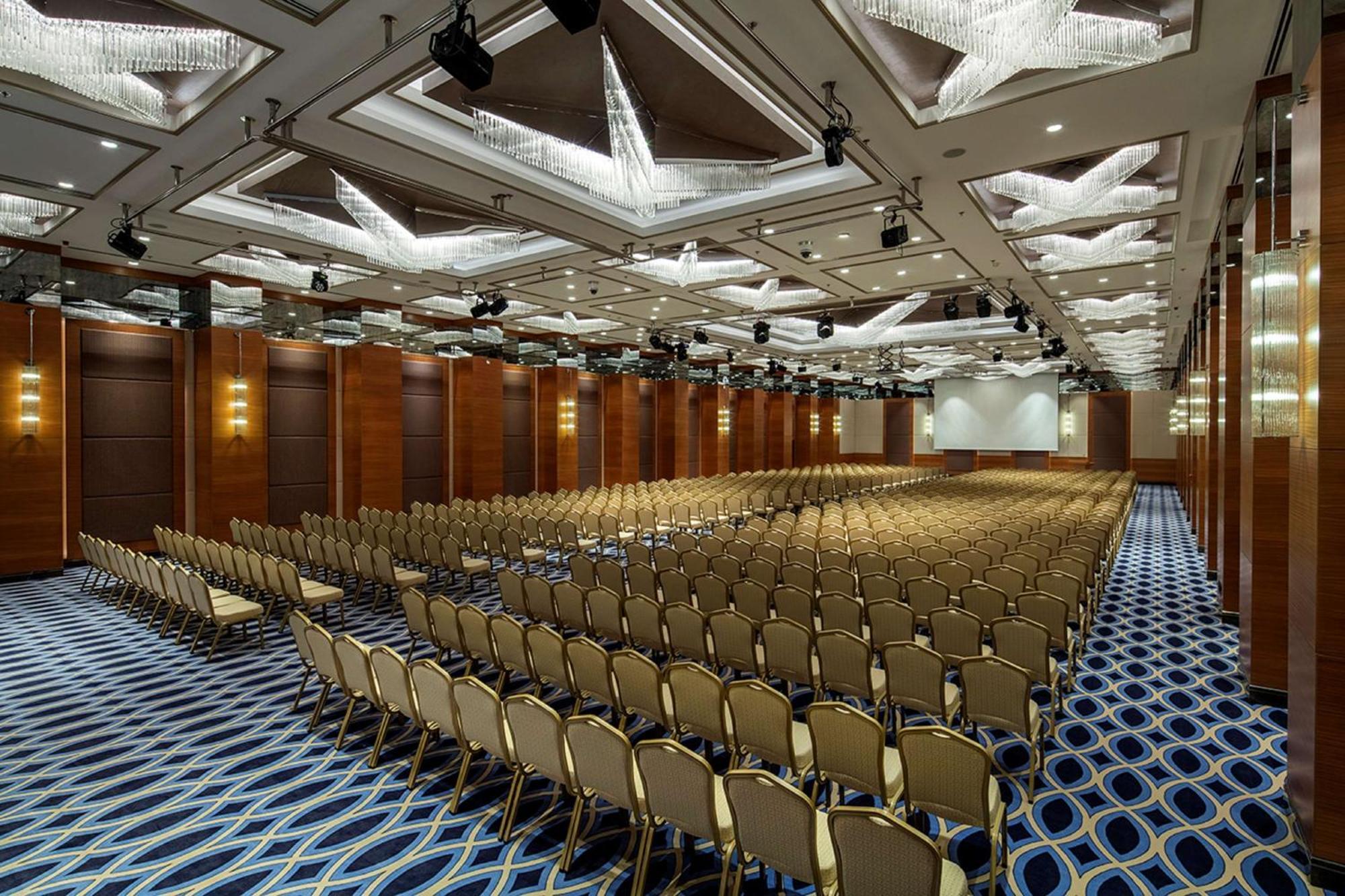 Doubletree By Hilton Istanbul Topkapi — Photos 2